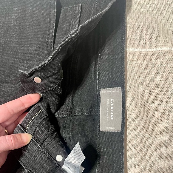 Everlane - the high rise skinny jean, black, women’s size 29 - Picture 4 of 14